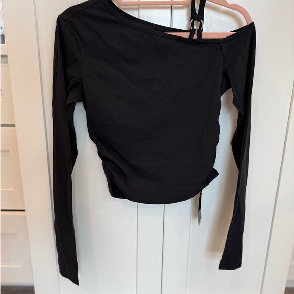 HALARA Black Softly Zero Airy Top - Picture 2 of 6